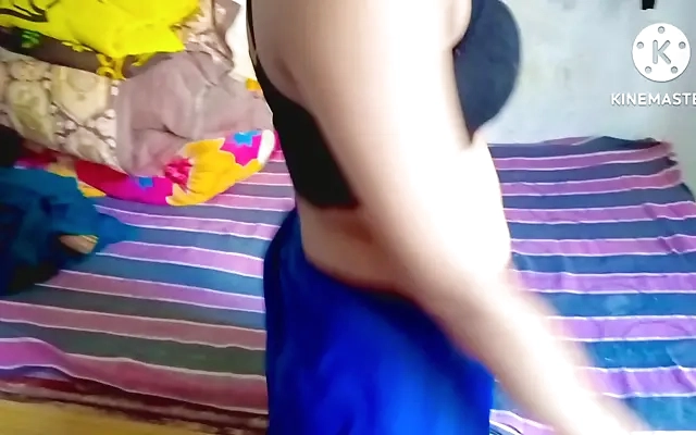 Desi Bhabhi fucking with 18yrs Boy! Bhabhi Sex