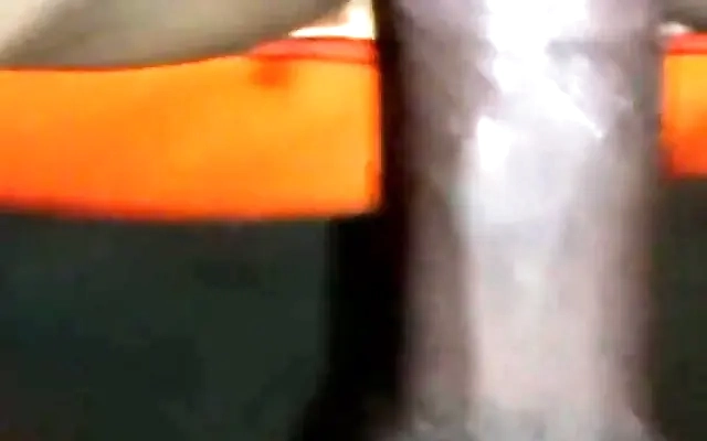 Meu Genro me flagrou nua n&atilde;o resisti seu pau e j&aacute; dei Meu cu para ele ( VIDEO COMPLETO NO RED)