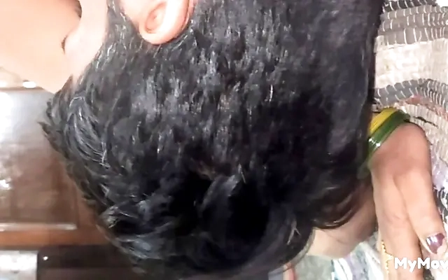 "Pizza delivery boy watching inside my personal room door when I was enjoying myself and needed a big dick Hindi sex with audio Your Priya - XVIDEOS.COM"