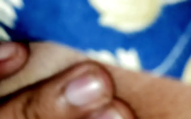 Ya me he corrido tres veces y ella quiere m&aacute;s, me corro en su co&ntilde;o peludo (Subt&iacute;tulos en espa&ntilde;ol)