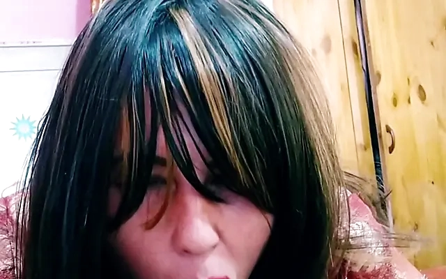 Mi profesor me invita a estudiar a su casa y me termina abriendo mis piernas, cogida de profesor a su alumna