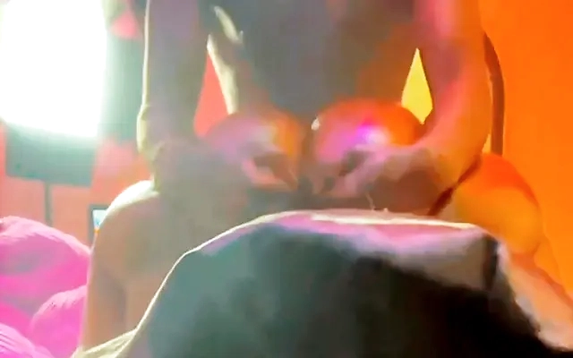 Primeira DP dessa gostosa safada pediu denovo
