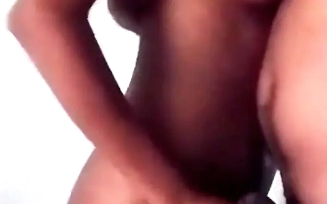hijastra bbw se le mete a la cama a su padrastro bbc dispuesta a follarselo - ROSXY GUTIERREZ