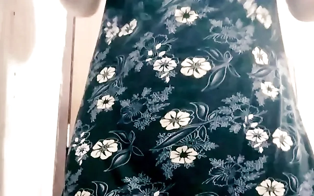 LIFT UP YOUR SKIRT NOW!!! I told my STUDENT GIRLFRIEND NOT TO WEAR UNDERWEAR today in class so I could FUCK HER afterwards and it feels so good!!!