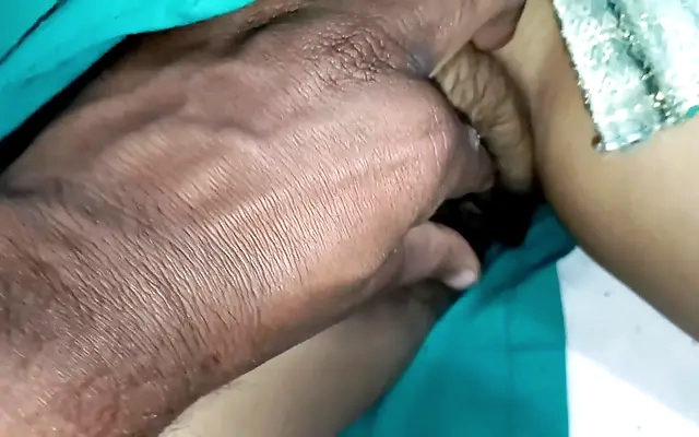 Sentimos muito tes&atilde;o vendo nossa vizinha se masturbando veja o que aconteceu completo no red e sheer exclusivo