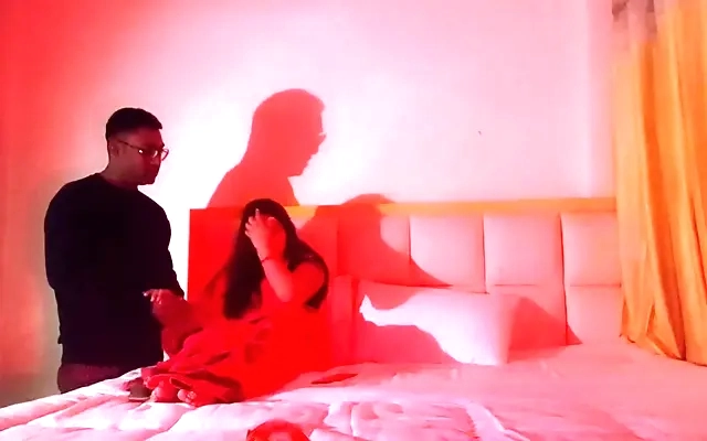 Hot milf big titted Victoria Valentino sex on bed