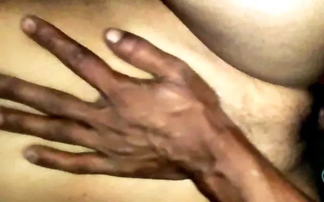 Mi Vecino me pide Azucar y Termino con su polla en mi CULO y su Semen en mi BOCA y OJO