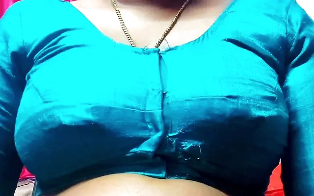 I lost my virginity to my stepdad and he cums inside my pussy