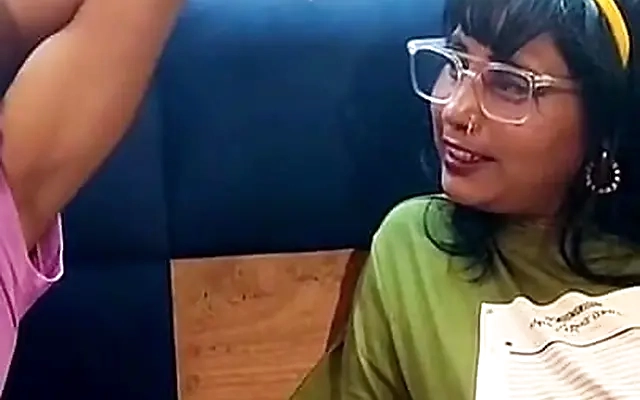 Putaria com a casada liberada pelo corno que acabou toda gozada