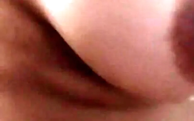 Curvy Aaliyah Yasin Shoves Cock Inside Her Horny Pussy