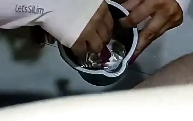 HOTWIFE SQUIRTS MORE THAN EVER