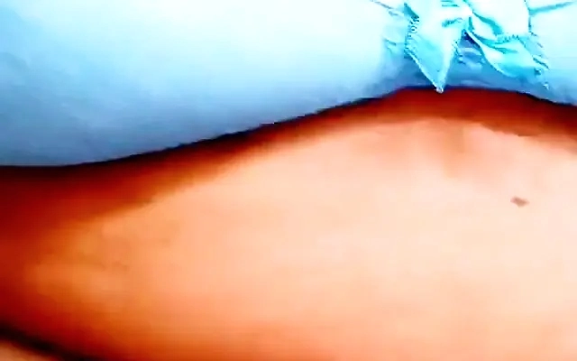 Aguentei tudo dentro da minha buceta! Depois me bateu e xingou! Adoro quando fode minha bunda gigante com um pau grosso!