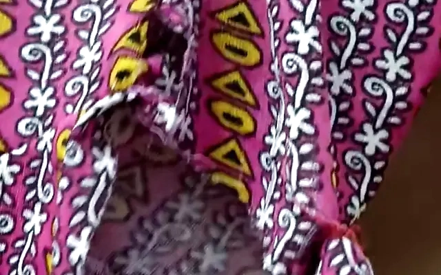 Desi Bhabhi wants to fuck me